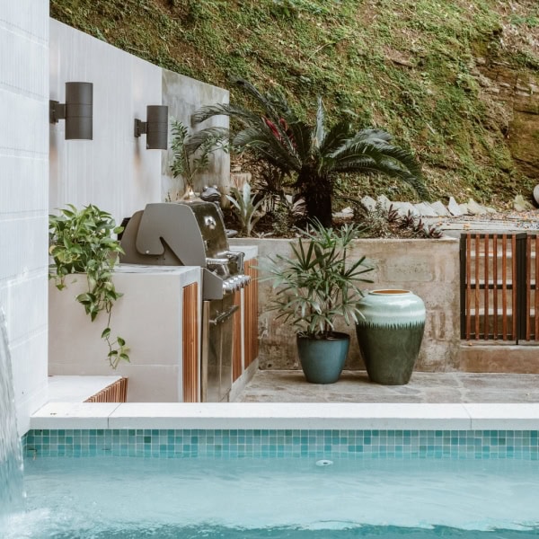 Side-view-pool